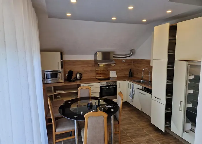 Mia شقة بيهاتش